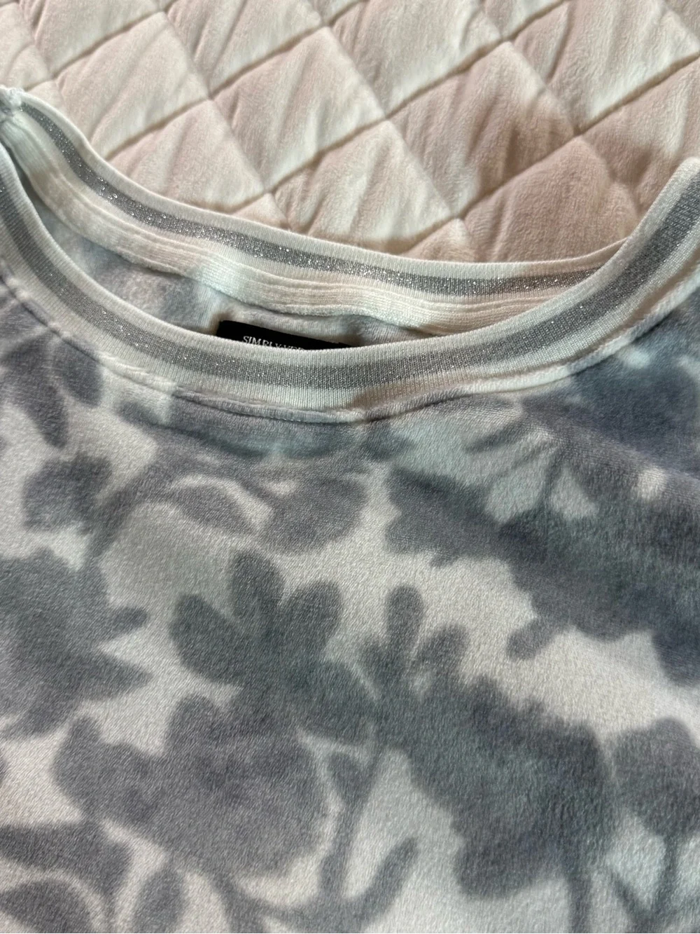 Simply Vera Vera Wang Velour Pajama Set Gray Floral Joggers Loungewear Large